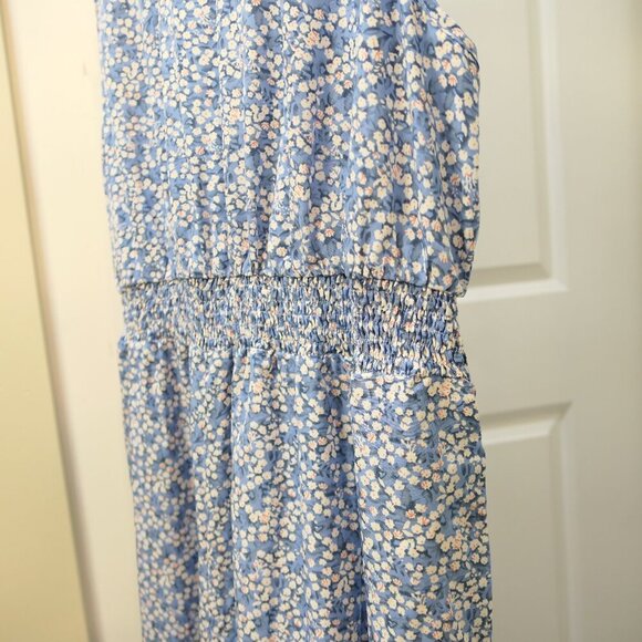 LAST CHANCE - Floral Ditsy Floral Mock Neck Jumpsuit with Pockets - Picture 6 of 8
